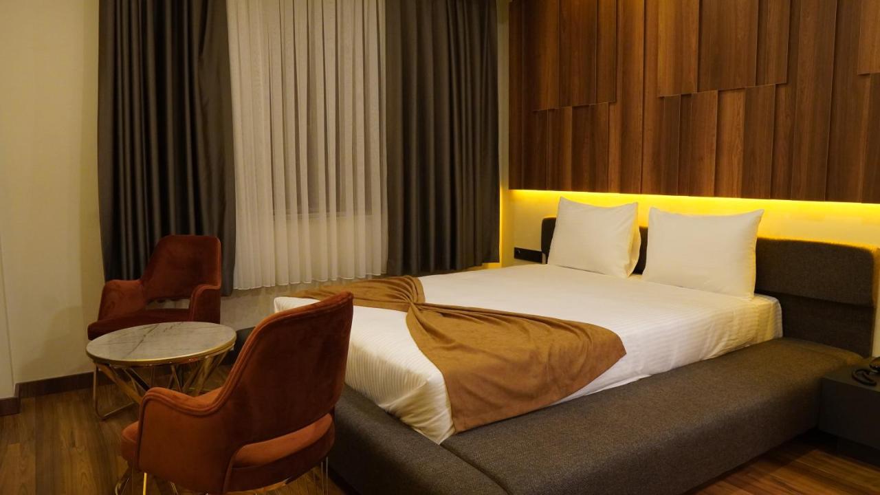 Amber Palace Hotel Istanbul Bagian luar foto